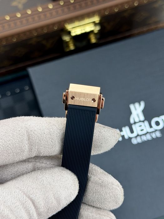 Hublot Classic Fusion Lady 33mm Gold Diamond