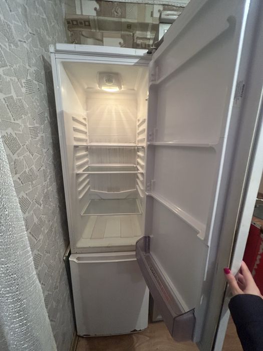 Продается холодильник