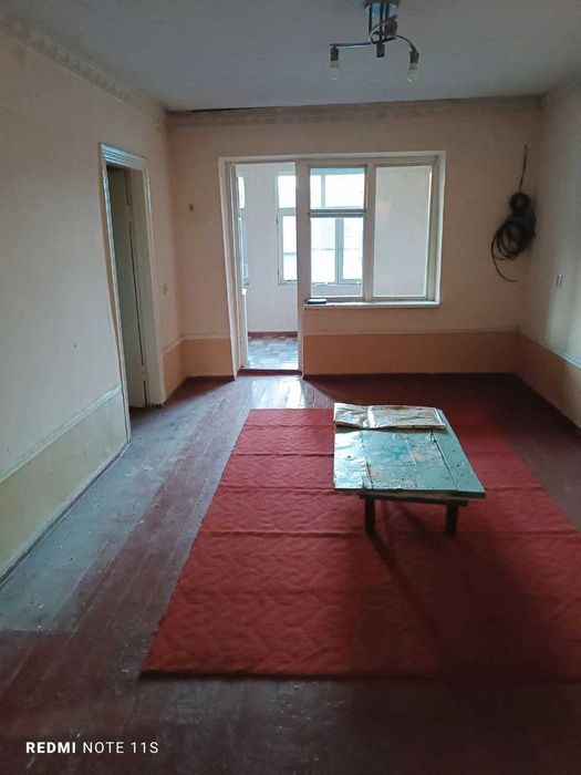 Квартира сотилади 2 хонали (3 хонали килинган)