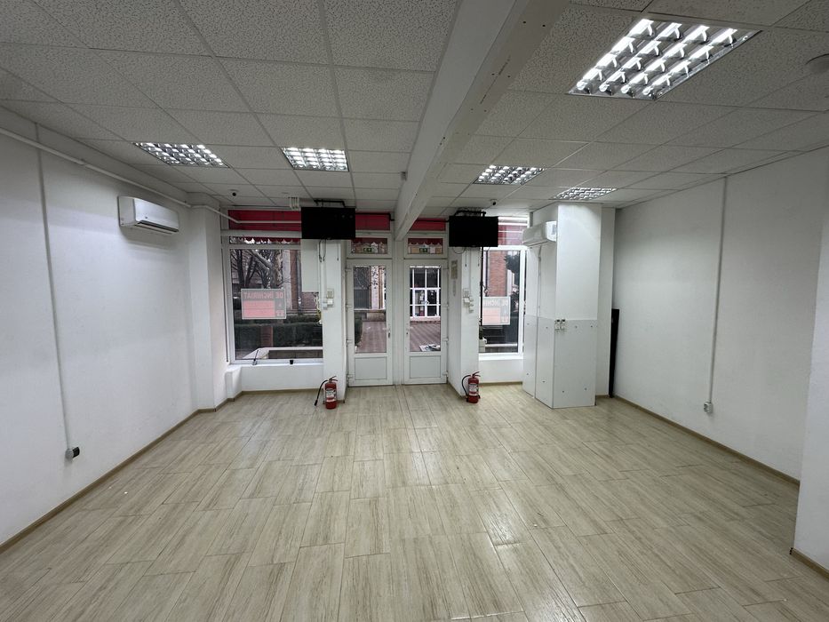 DE INCHIRIAT spatiu  comercial CENTRU
