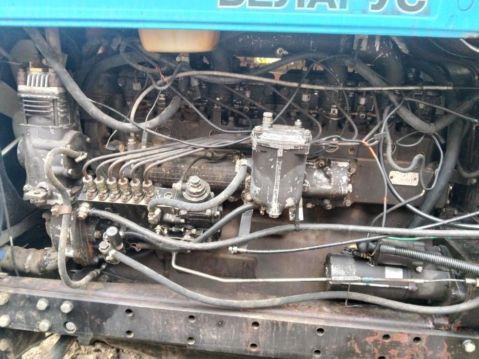 Трактор 1221 и соха 5 корпусны