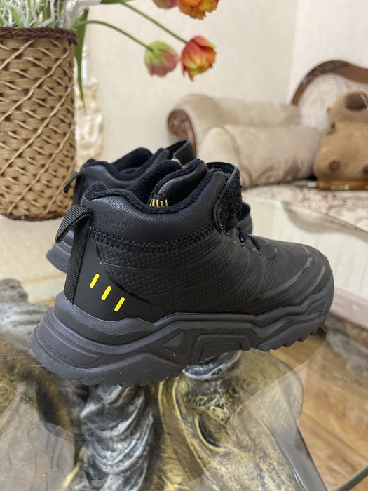 Ботинки утепленные