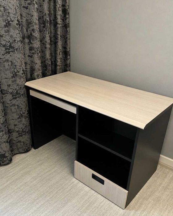 Письменный стол (120х60,5)