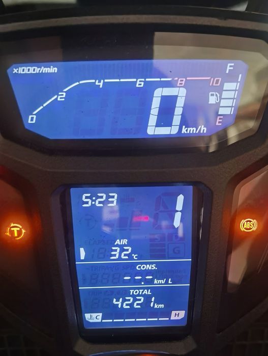 Honda crf 1000L   4300km.