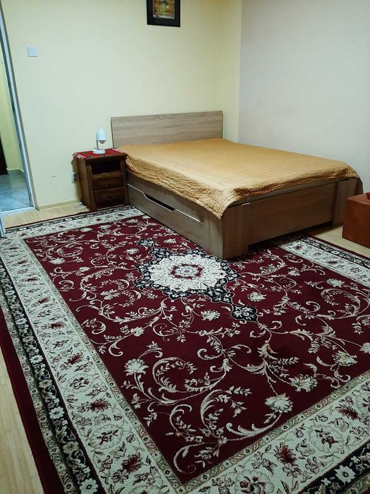 Inchiriez garsoniera