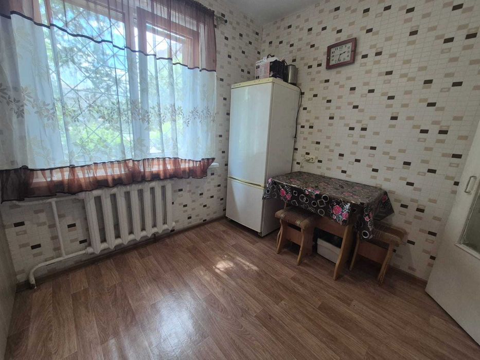 СРОЧНО продам 1 ком в 20 мкр