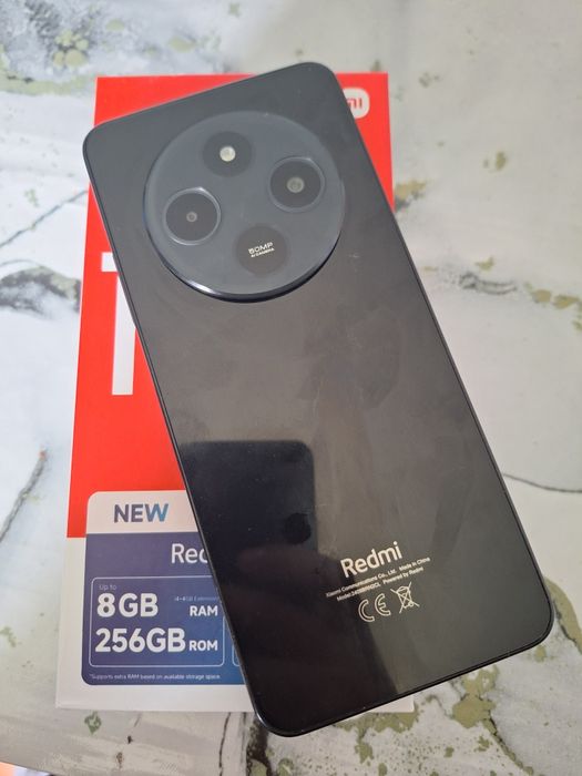 Reddit 14c 8/256gb