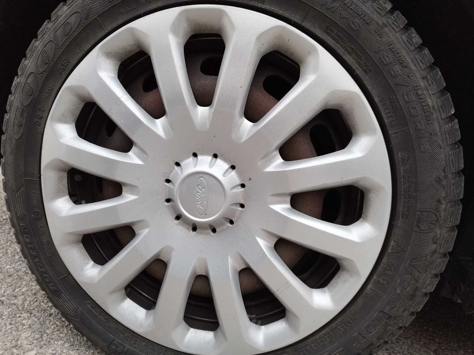 Roți FORD FIESTA (jantă de oțel + anvelopă dimensiuni 195/50/R15), pentru buget redus