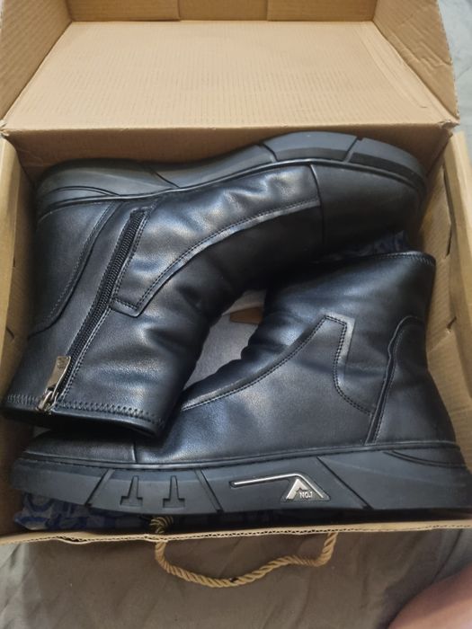 Продам обувь новая