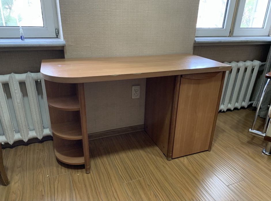 Письменный стол