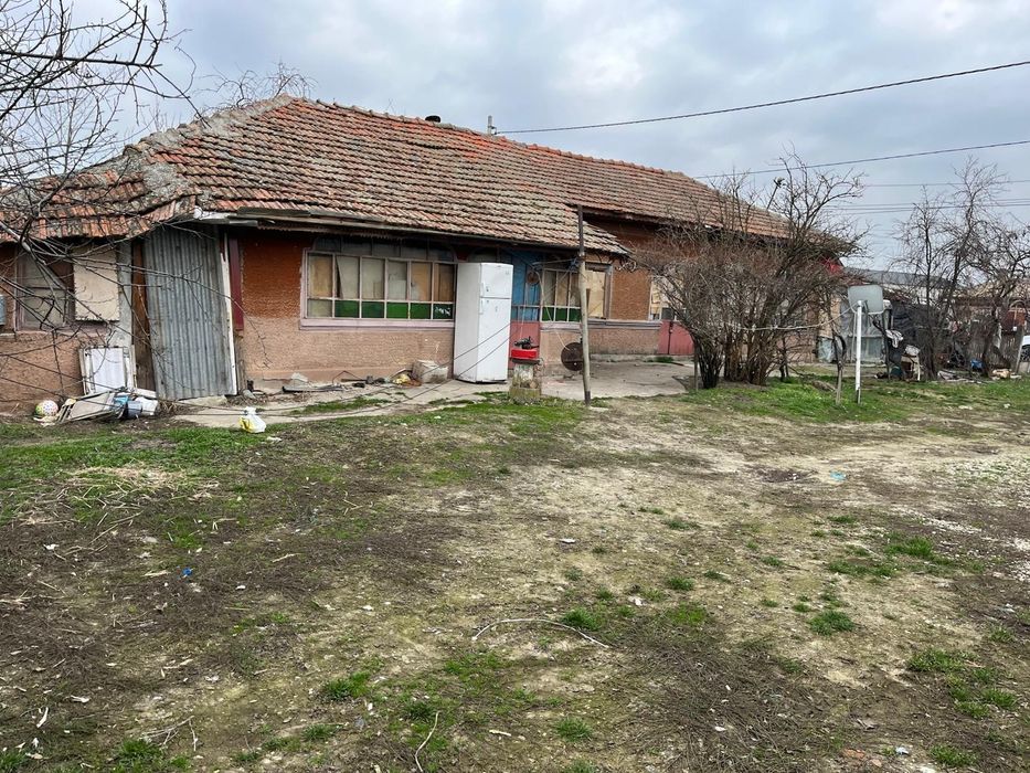 Vand teren+casa Valea Dragului