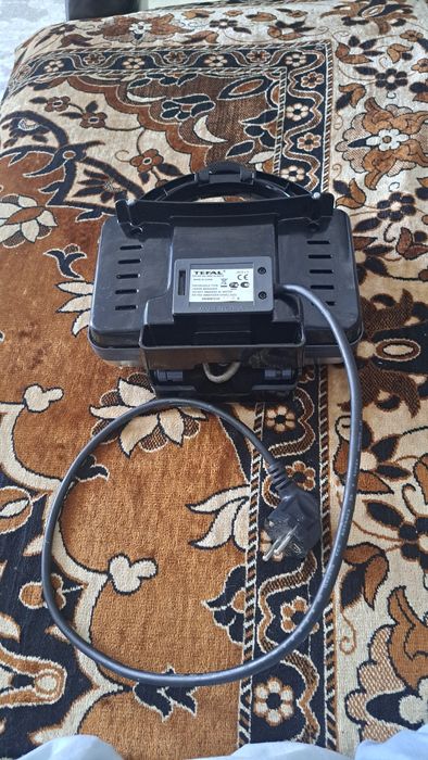 Продам сэндвичницу