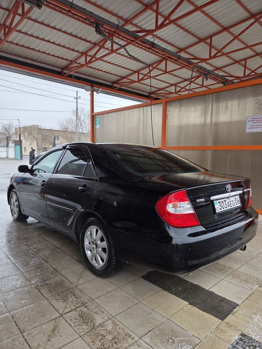 Toyota camry       .