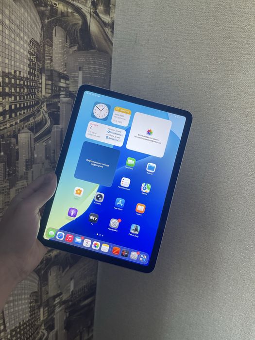 Продам iPad Air 11