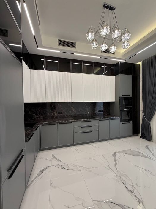 Продаётся 4/3/11 квартира в Мирабадском р-не, Госпитальный рынок