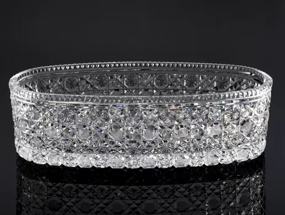 Ваза большая, овальной формы, хрусталь, алмазная грань,вес 3 кг