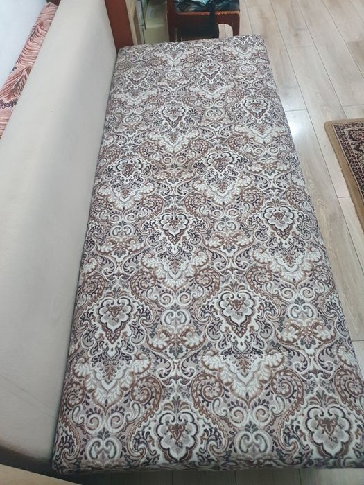 Продам диван б/у