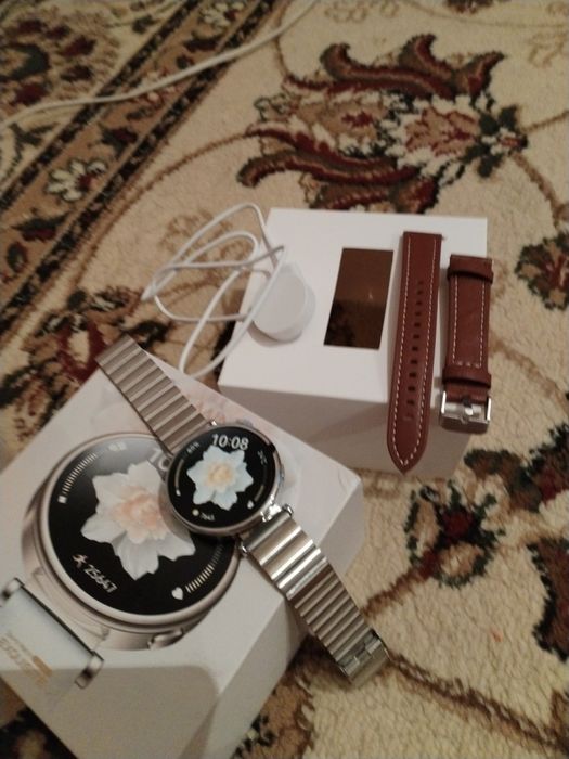 Продам часы новые