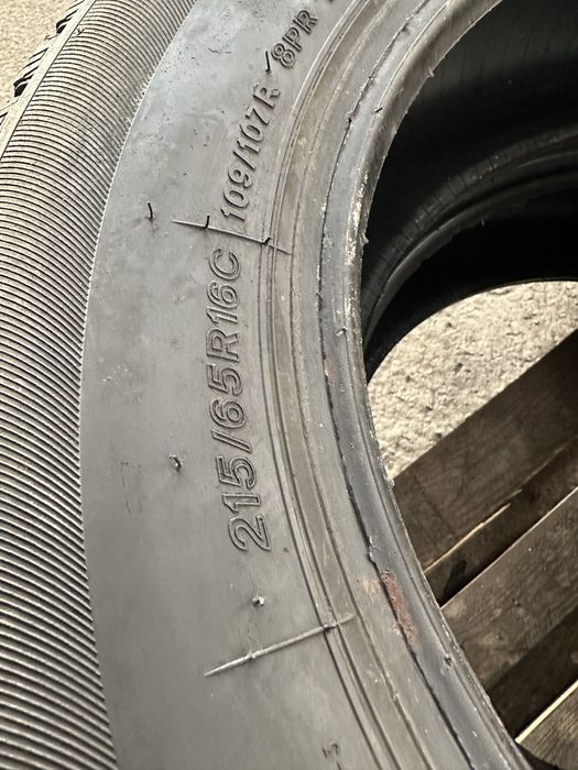 215/65/16c за бус Lassa 2бр дот22