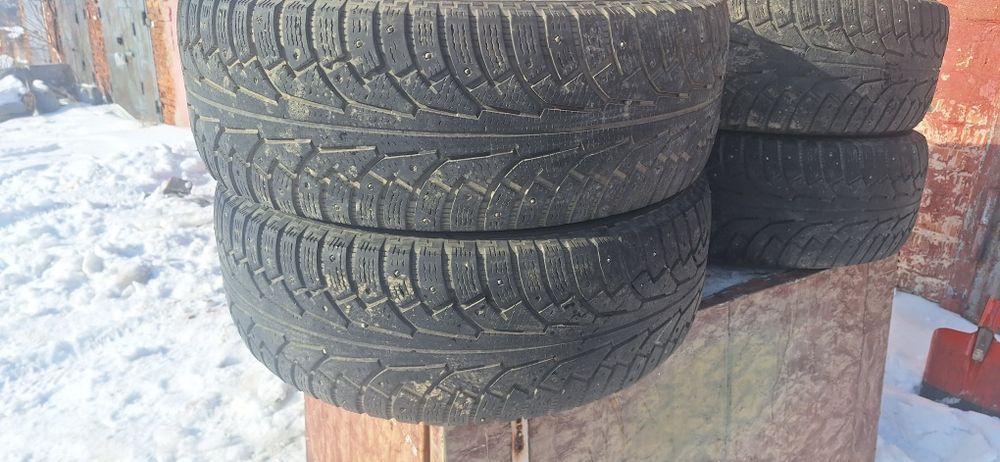 Шины зимние R17 nokian 265 65