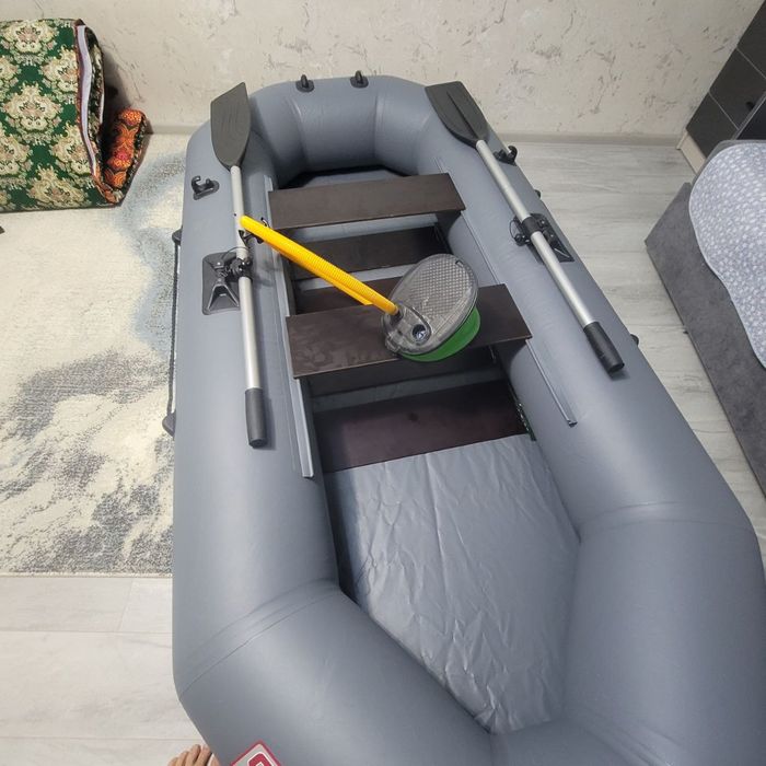 Продаю лодку ШКИПЕР 260 HT ТОНАР серая