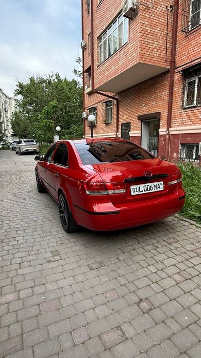 HYUNDAI Sonata NF 2009 пропан
