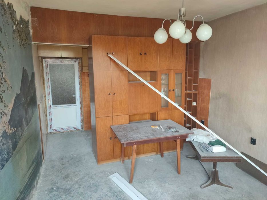 Продава се Четиристаен апартамент в Търговище, Център - 95 кв.м за 966 €/кв.м - Снимка #6