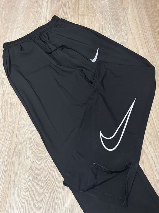 Спортивные штаны Nike