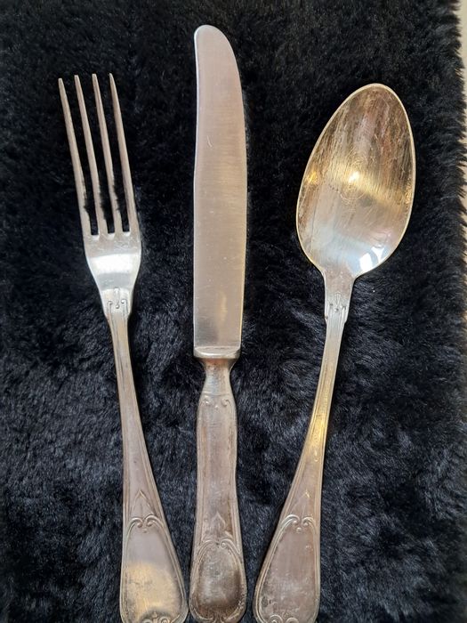 Tacâmuri argint 800