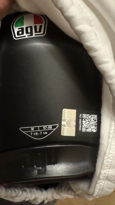 Продам новый Шлем agv
