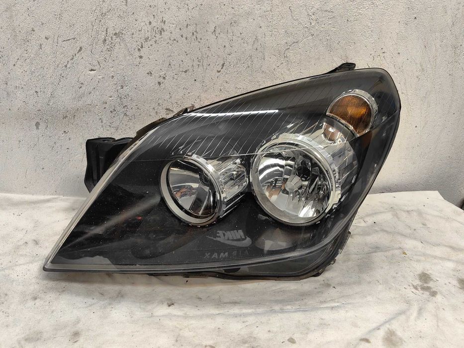 оригинален фар Опел Астра  Opel Astra H