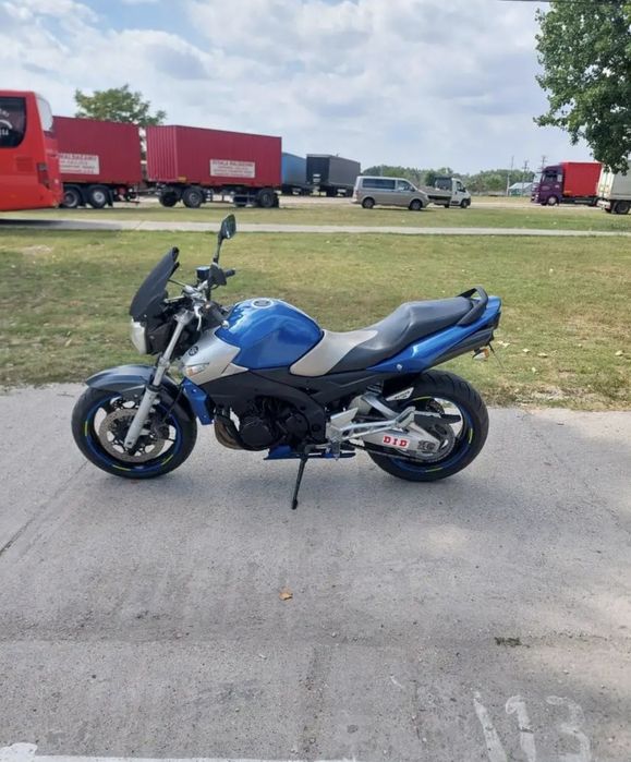Vând Suzuki GSR 600