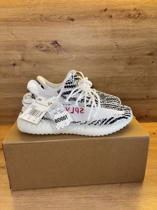 Adidas Yeezy Boost 350 V2 Zebra