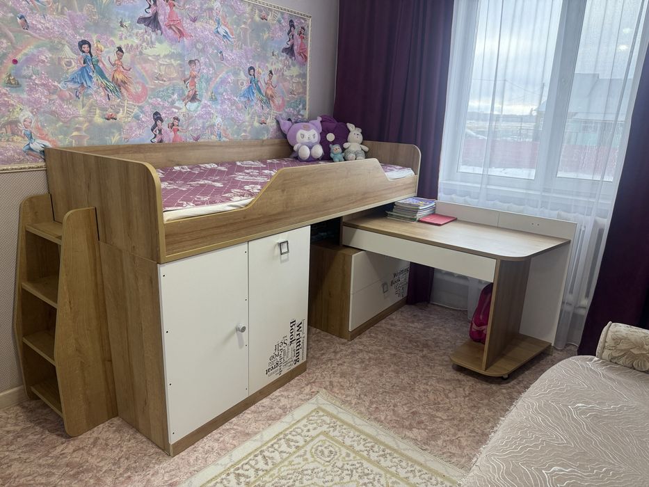 Детская койка со столом шкафом