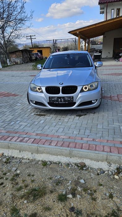 BMW Seria 3 Recent adusa din Austria. Masina este in stare foarte buna.