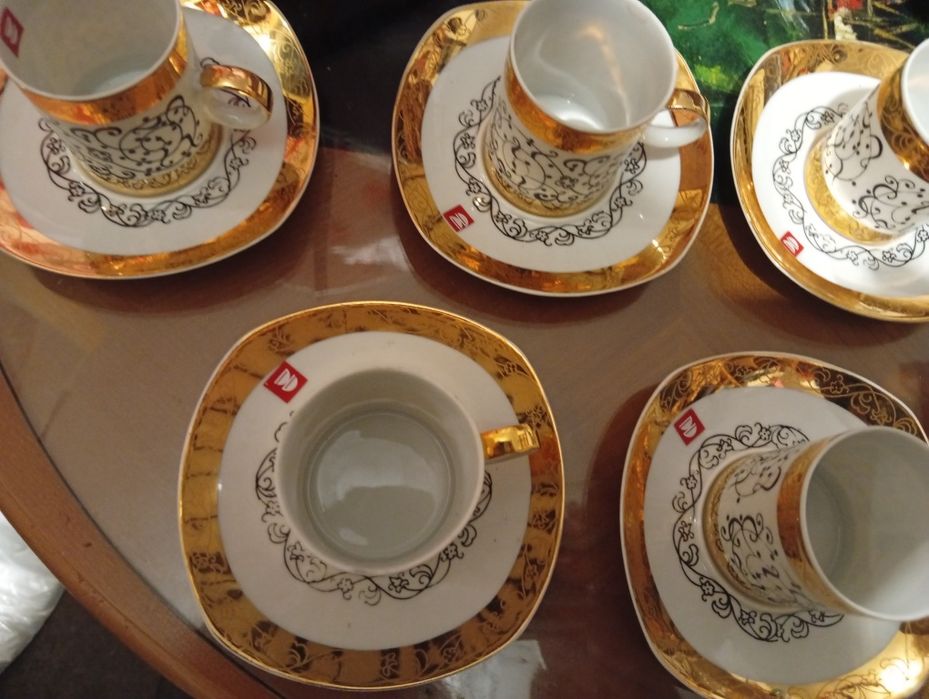 Сервиз кафе фин порцелан български с позлата