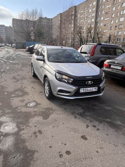 Лада Веста продам
