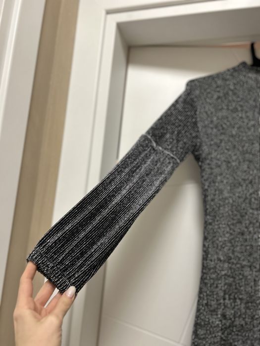 Лъскава рокля