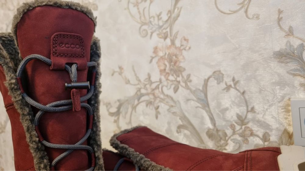 Зимние сапоги ECCO оригинал новые 40 размер