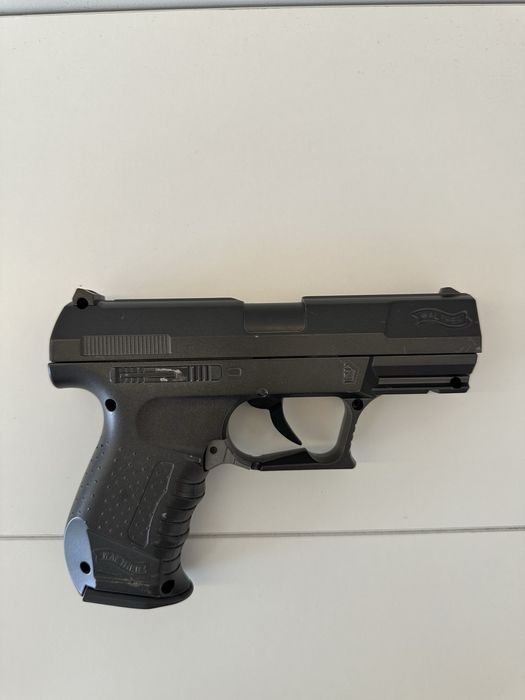 Walther пистолет железный