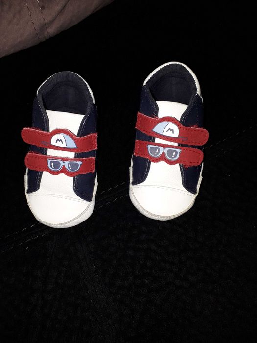 Буйки за момчета