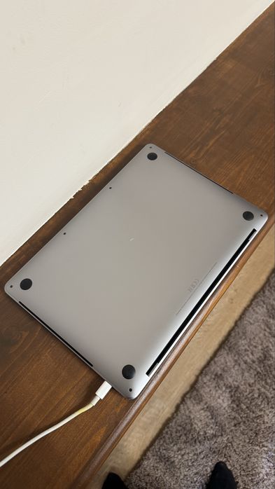 Macbook Pro 13 2020 i5/16 Gb/512 Gb