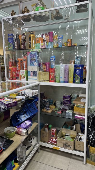 Стеклянная витрина