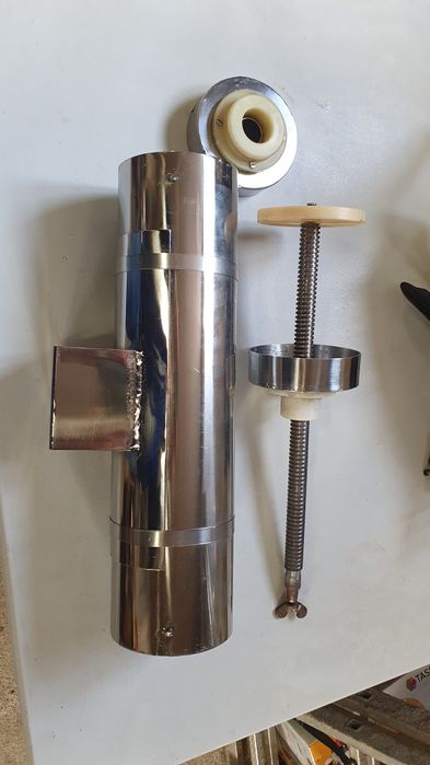 Aparat pentru cârnați din inox alimentar