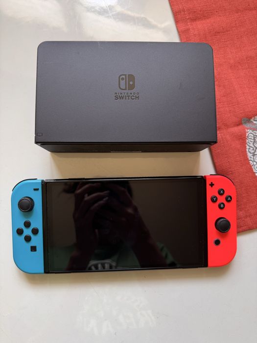 Nintendo Switch OLED Neon