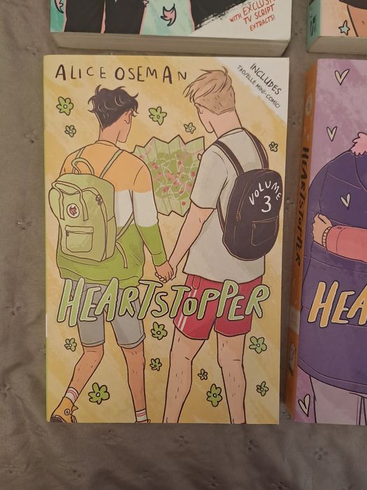 Heartstopper 1 - 4 на английски запазени