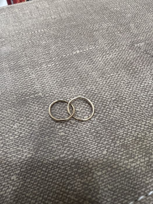 Продам детские золотые серьги