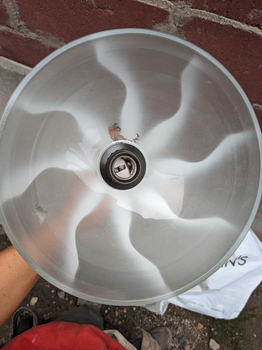 Продам люстры бу