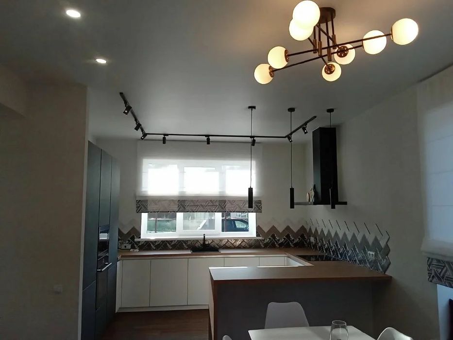 Натяжные потолки