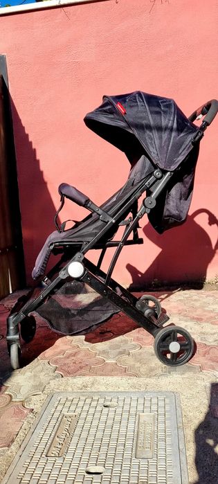 Carucior sport închidere tip troler